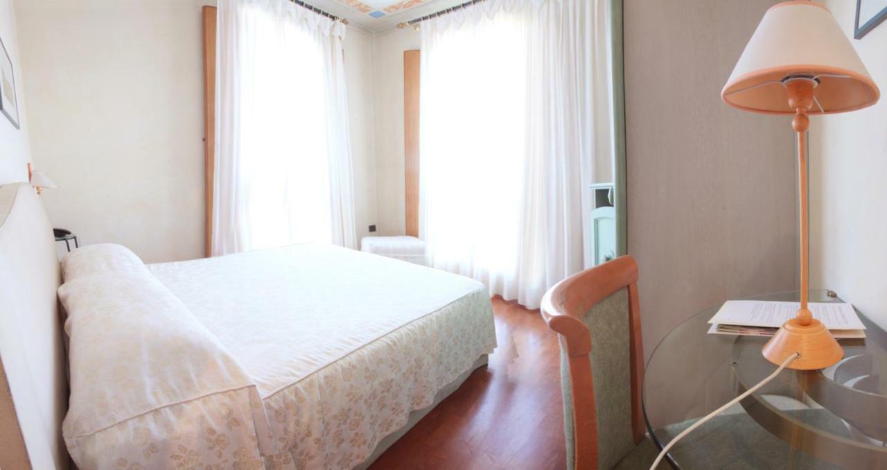 Hotel La Torre Torreglia Eksteriør bilde